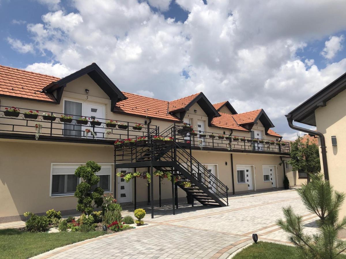 Kovac Residence Zrenjanin Ngoại thất bức ảnh