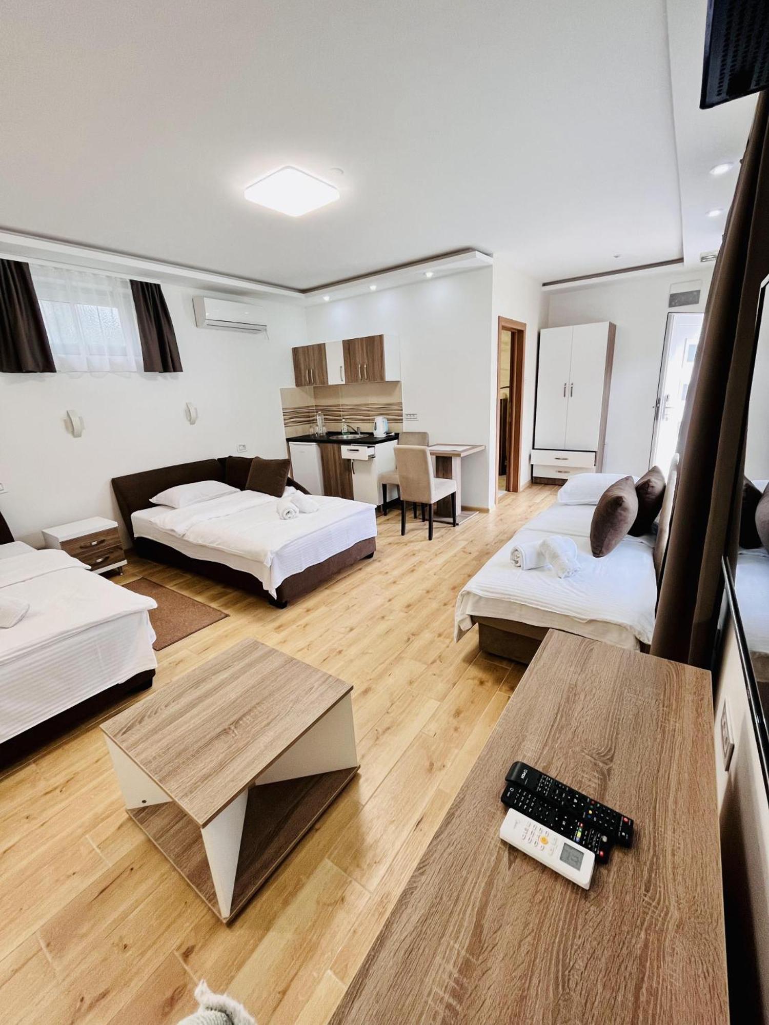 Kovac Residence Zrenjanin Ngoại thất bức ảnh